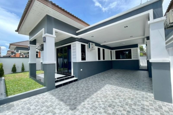 3 bedrooms house at Soi Thungkomtalmun 29