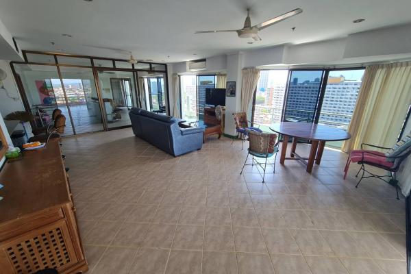 View Talay 2B. Penthouse with 3 bedrooms. 17th-18th floors City/Sea View