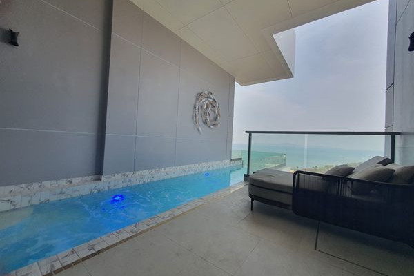 1 bedroom in newest luxury project in Jomtien. Sea view, private pool. Copacabana Beach Jomtien.