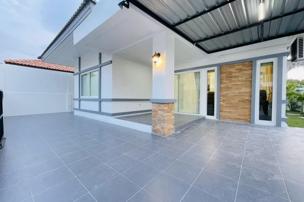 Single storey 2 bedrooms house. Rattanakorn Village 19 Soi Siam Country