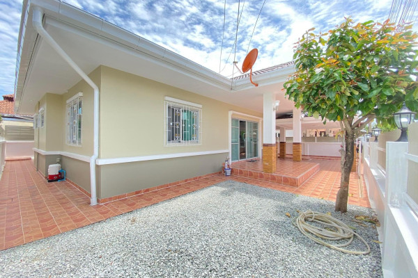 Pattaya Tropical Village Phase 2. Single-storey 3 bedrooms house at Soi Siam Country Club
