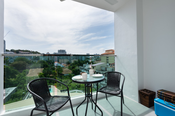 Luxury Penthouse, 2 bedroom near the beach. 8th floor. Pratumnak. Park Royal 3