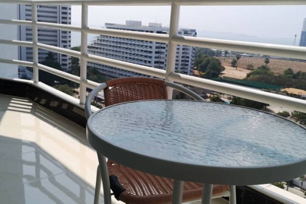 Studio in a superb condominium. View Talay 5