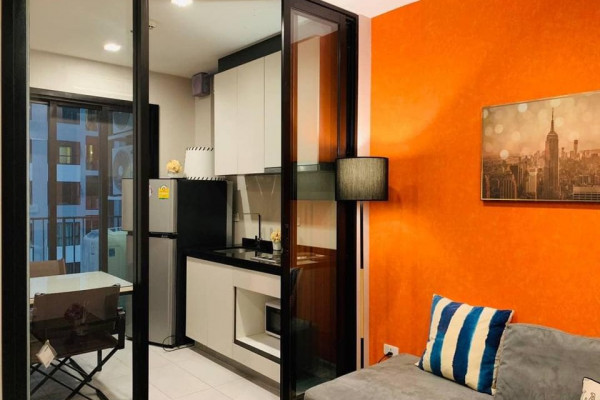 1 bedroom 300 meters from the beach on the 13th floor. The Base Central Pattaya