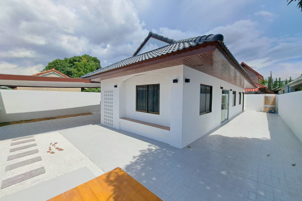 Pattaya Land and House Village.  3 bedrooms single storey house