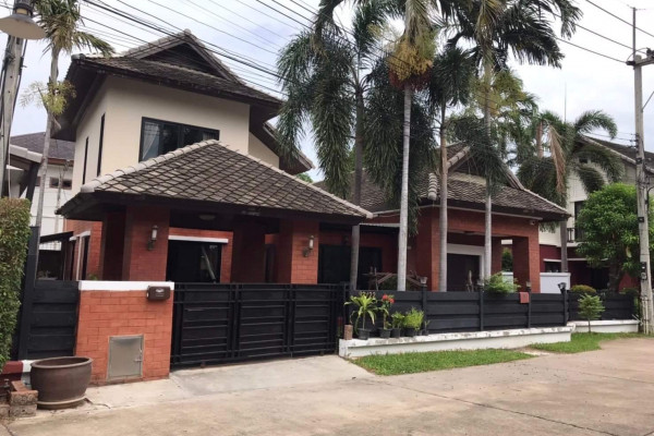 3 Bedrooms Pool House in East Pattaya. Mantara Village