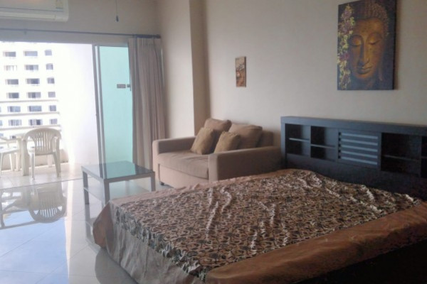 View Talay 8. Spacious studio, near the beach. Sea view. 30th floor