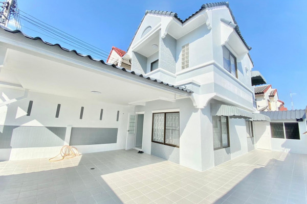 2-story 2 bedrooms townhouse, Ngam Charoen Village 2