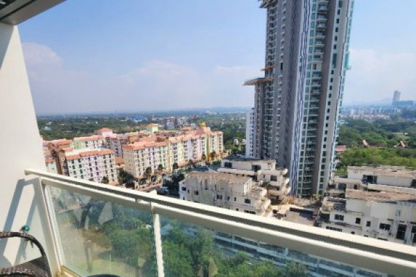 Veranda Residence and Resort. 1 bedroom apartment in Beachfront condominium. Partial sea view