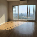 1 bedroom apartment in a high-rise condominium. 20th floor