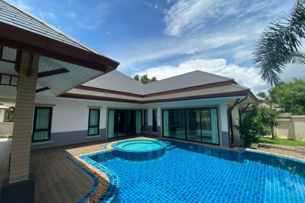 Baan Dusit Pattaya Lake. 3 bedrooms Pool House. Huai Yai