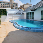 4 bedrooms Pool Villa in South Pattaya. Suitable for doing business