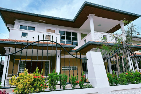2-story detached 4 bedrooms house, Eakmongkol, Soi Thepprasit