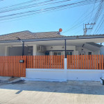 Corner single-storey semi-detached 3 bedrooms house.  Rawiporn Garden Hill. South Pattaya